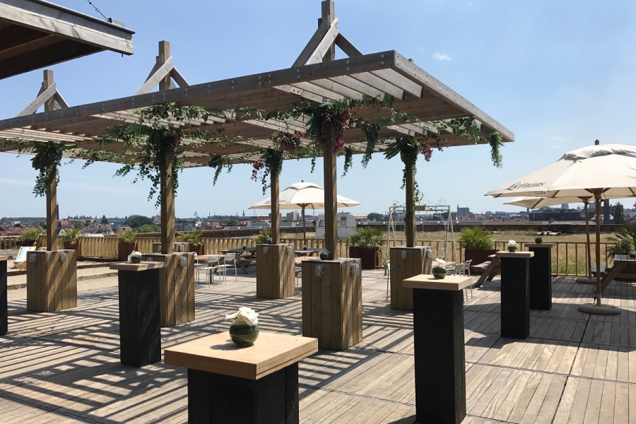 Must-do : Gaston combine plage et ligne d’horizon dans le restaurant rooftop éphémère de Gand