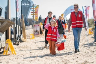 Eneco Clean Beach Cup 2026 : coup d’envoi avec une première action de nettoyage