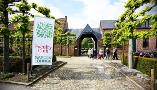 Faculty Club investit dans la plus belle terrasse de Louvain, clé de voûte de près de 2M € d’investissements