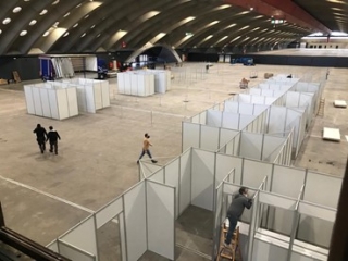 Le Nekkerhal et le Flanders Expo en pleine préparation pour accueillir un centre de vaccination