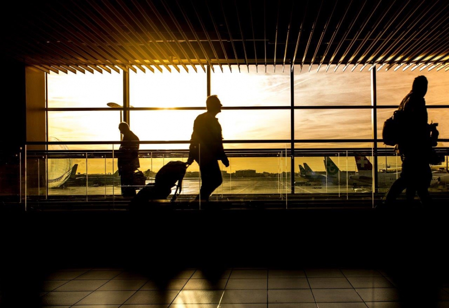 Une nouvelle recherche identifie les décalages entre les objectifs des programmes de voyages, les politiques et le comportement des voyageurs