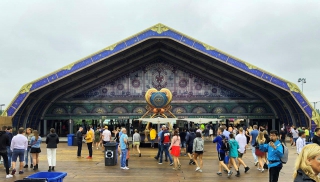 Veldeman construit une entrée magique pour Tomorrowland