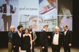 Sylvester koppelt ernst aan humor op avant-première &quot;Gevoel voor Tumor&quot;