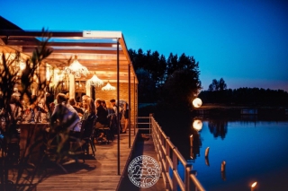 Dinner On The Lake pour l’Australie