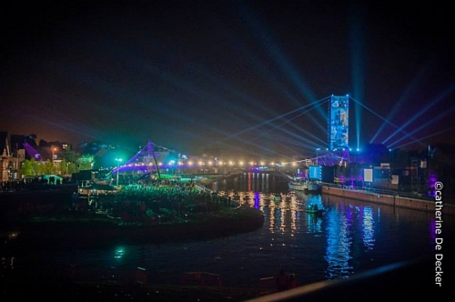 PRG fait forte impression avec un spectacle vidéo spectaculaire sur la Lys