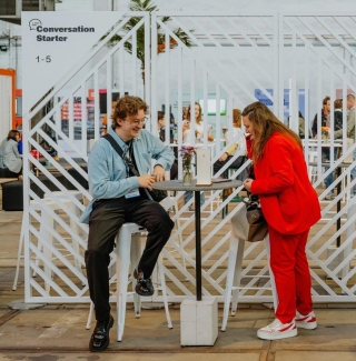 Évitez les conversations gênantes du type « Et vous, vous faites quoi dans la vie ? » à l’Event Sector Congress