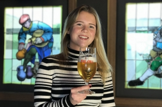 Le Bierkasteel ouvre un bistro convivial avec leur fille Michelle au comptoir