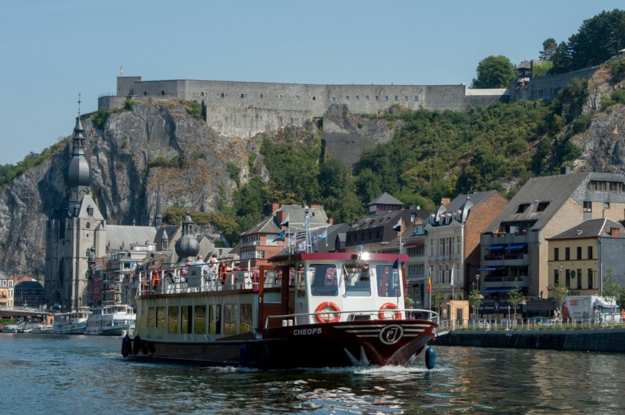 Uw vergaderingen en evenementen in de Citadel van Dinant, de Priorij van Anseremme of op een van de boten van Croisières Mosanes